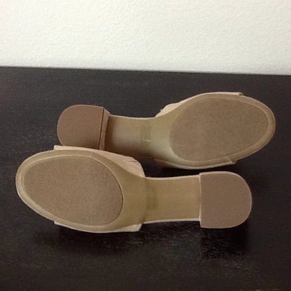 FINAL SALE Suede sandals NWOT - Picture 6 of 7